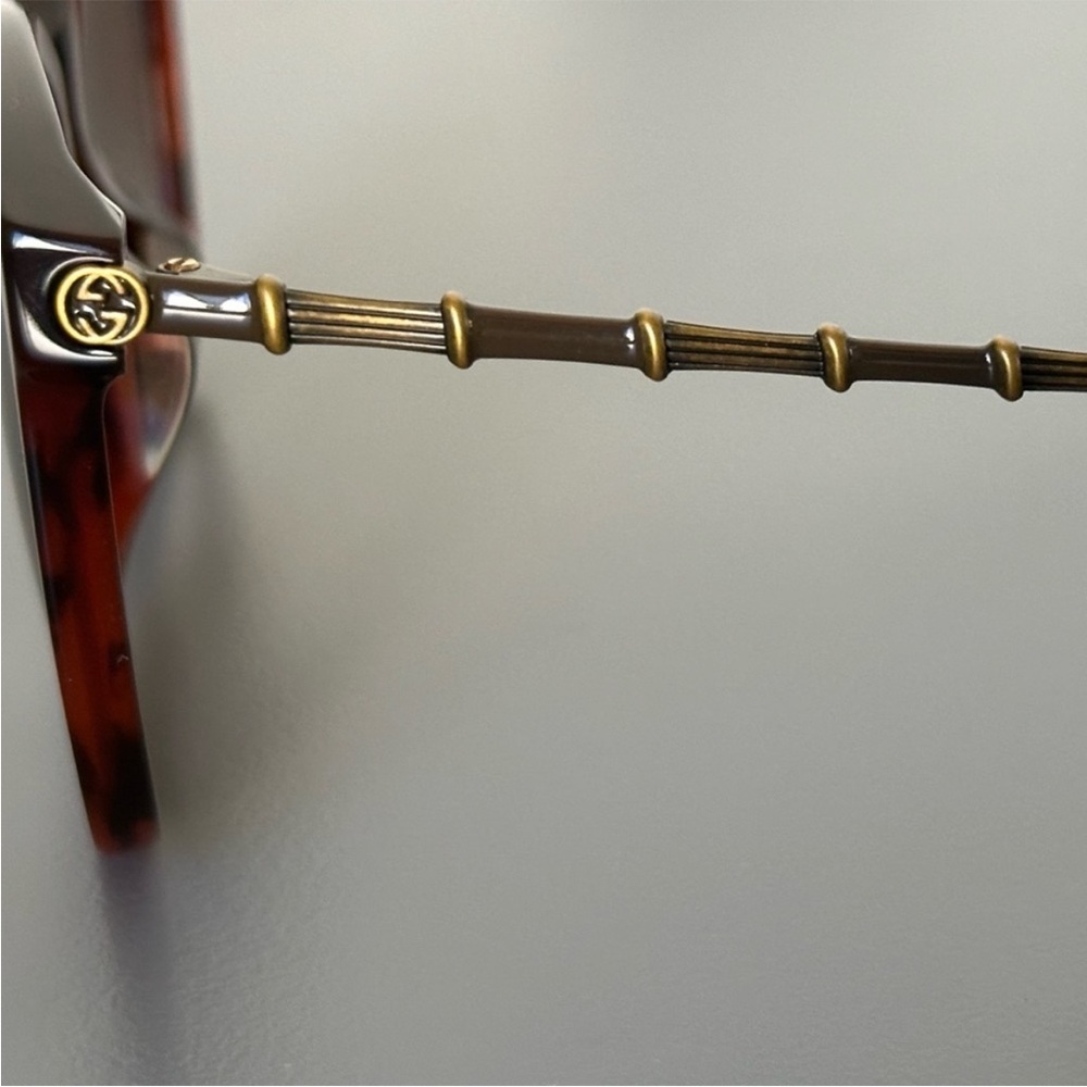 Authentic GUCCI GG Havana / Gold Bamboo Frame
Sunglasses GG0655SA Full Inclusion - Picture 10 of 10